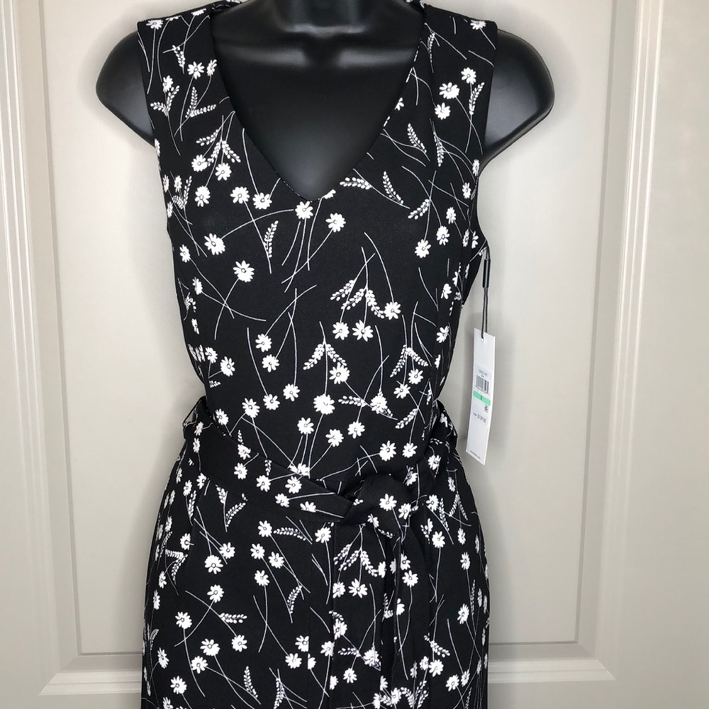 (NWT) #CalvinKlein Floral-Print Jumpsuit 🖤
